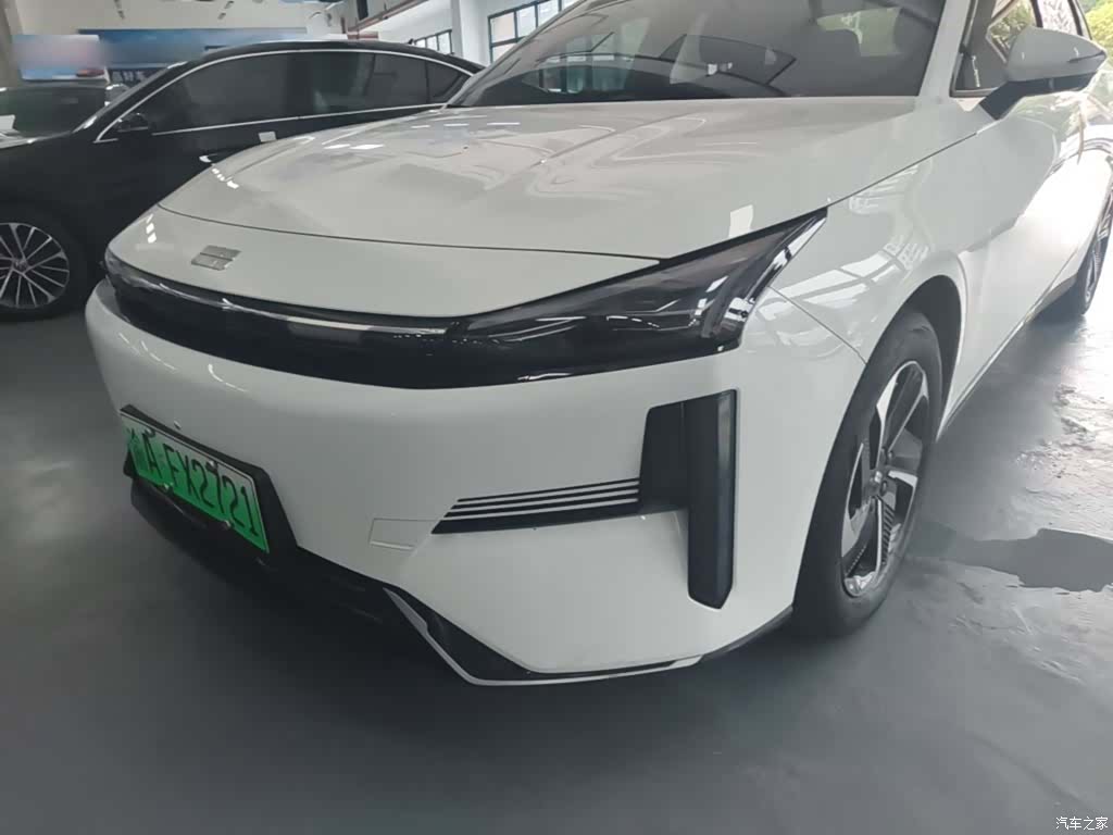 Geely Galaxy L6, 2024 24