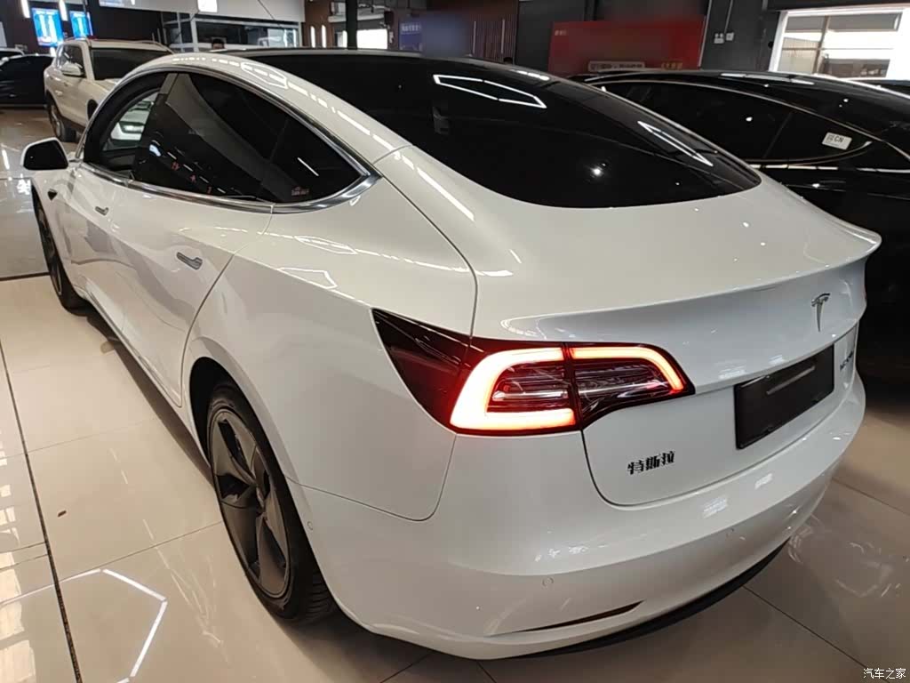 Tesla Model 3, 2020 все фото