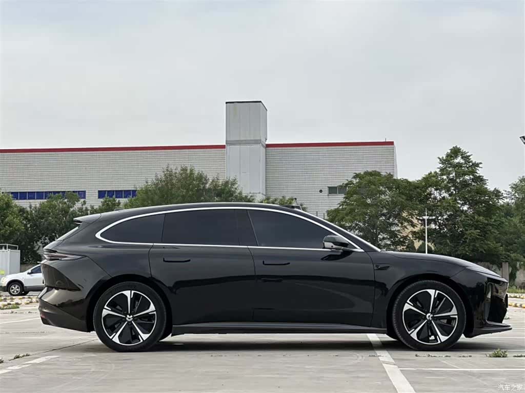 NIO ET5, 2024 8