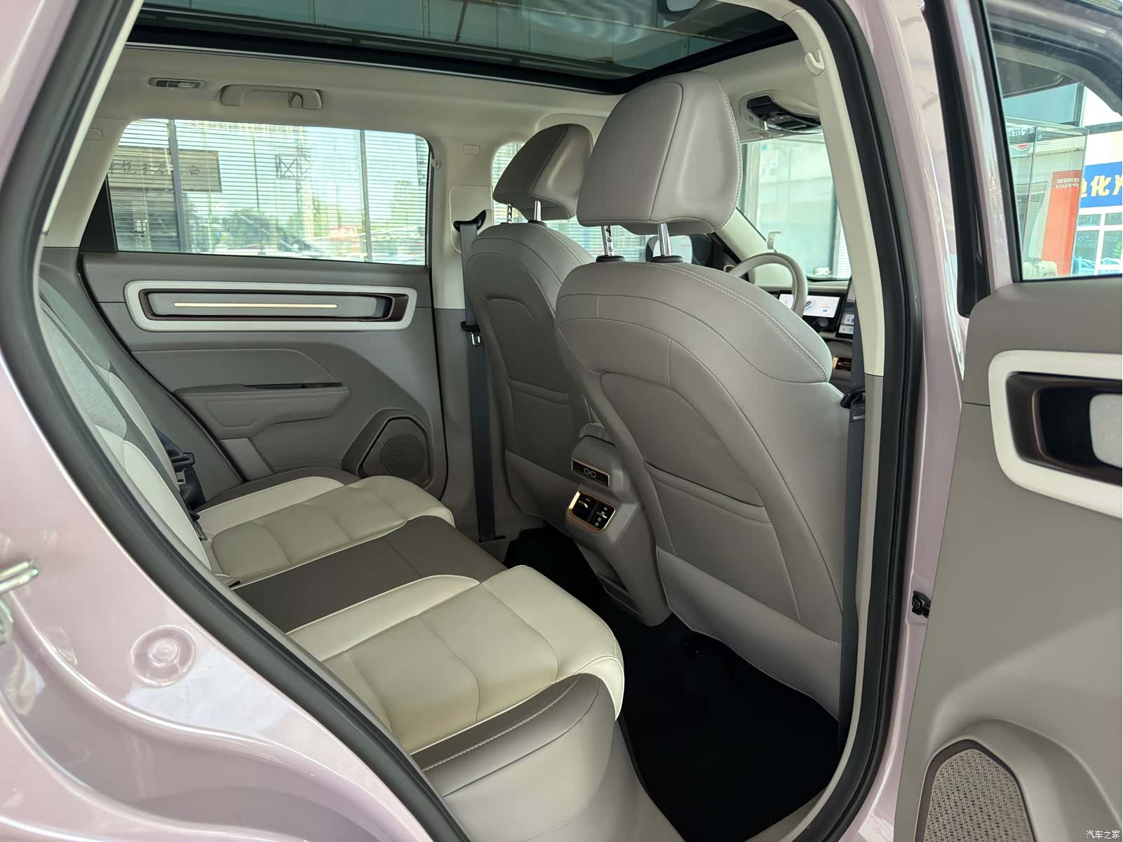 Geely Icon, 2025 15