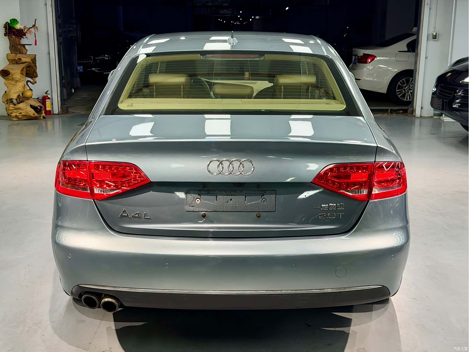 Audi A4L, 2010 6