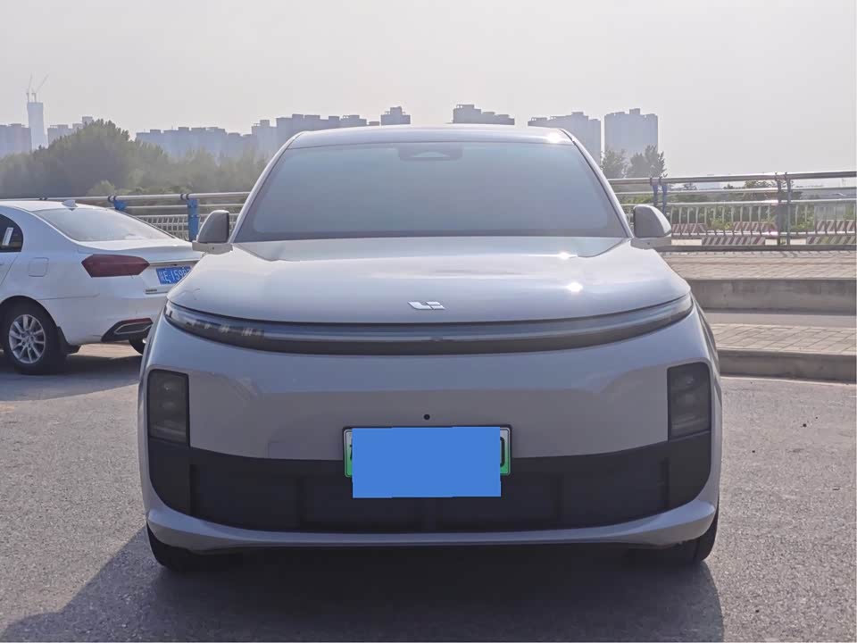 Li Auto Ideal L6