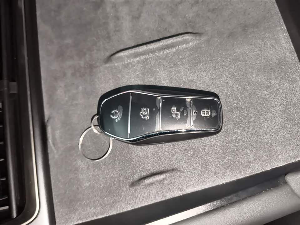 BYD Qin L BYD Qin L