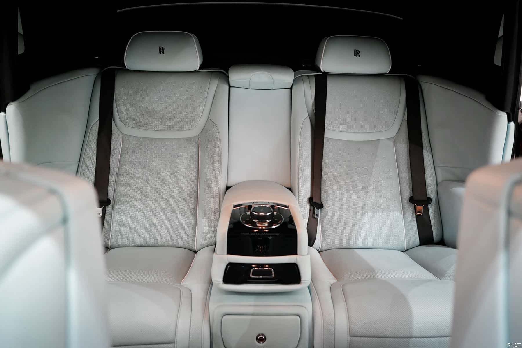 Rolls-Royce Ghost, 2019 15