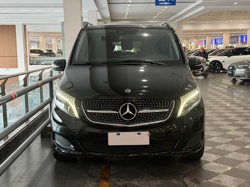 Mercedes-Benz V-class