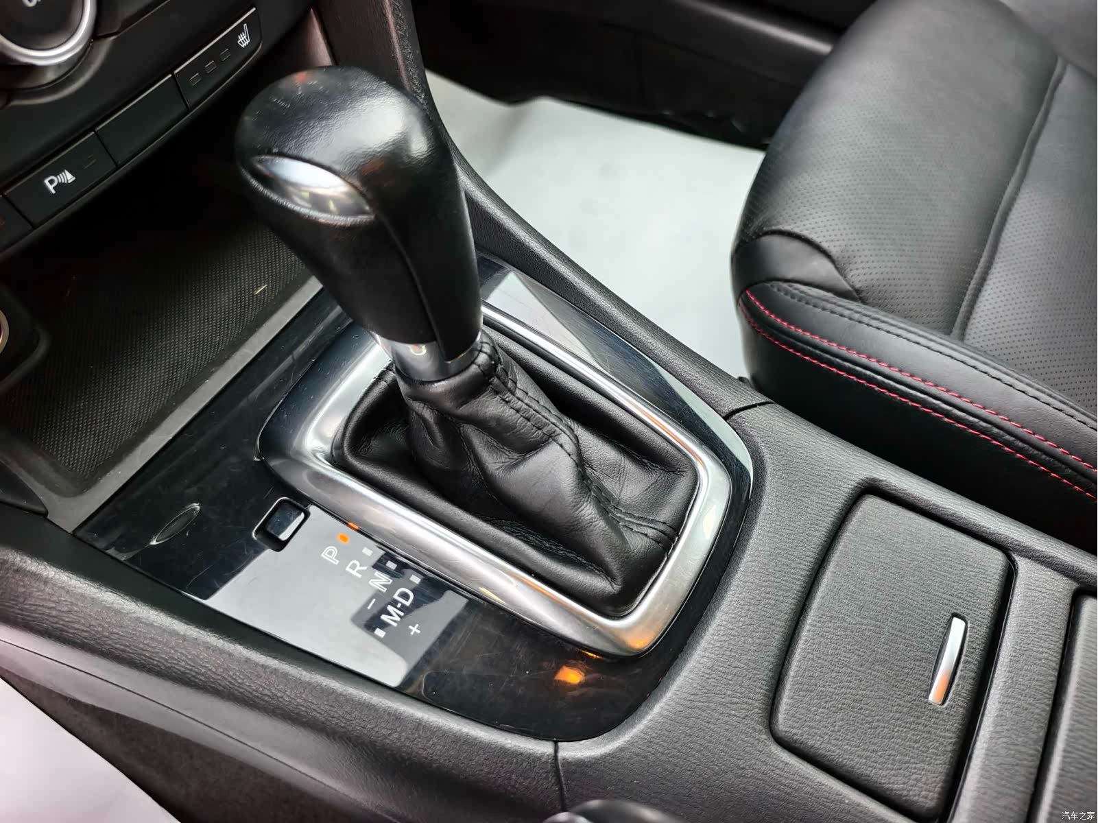 Mazda Atenza, 2015 6