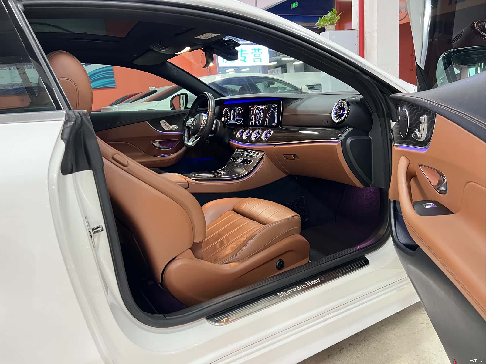 Mercedes-Benz E-Class, 2019 14