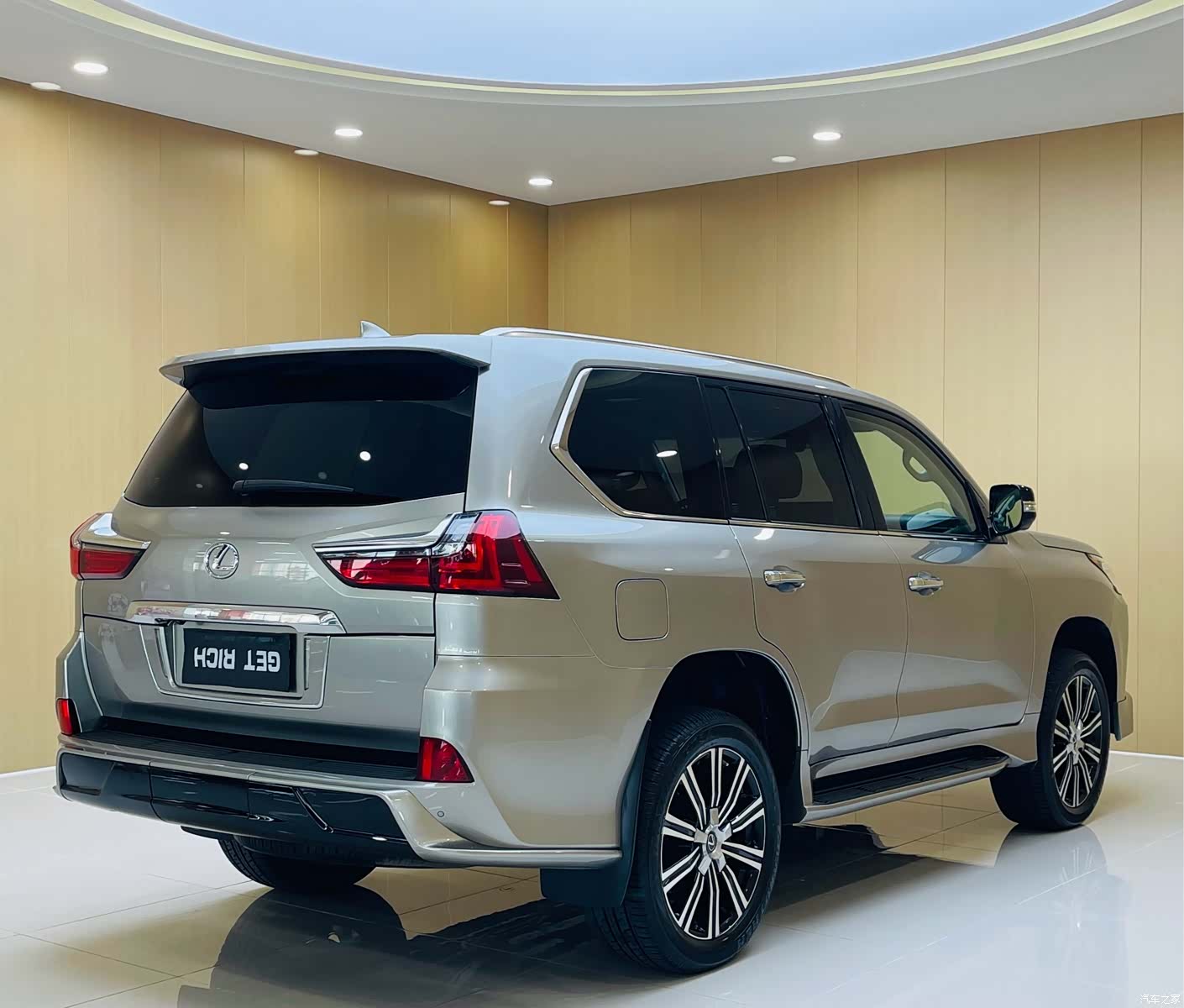 Lexus LX, 2020 9