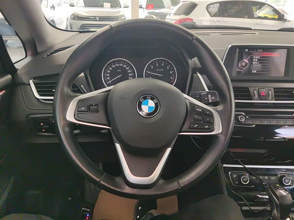 BMW 2 series multifunctional station wagon