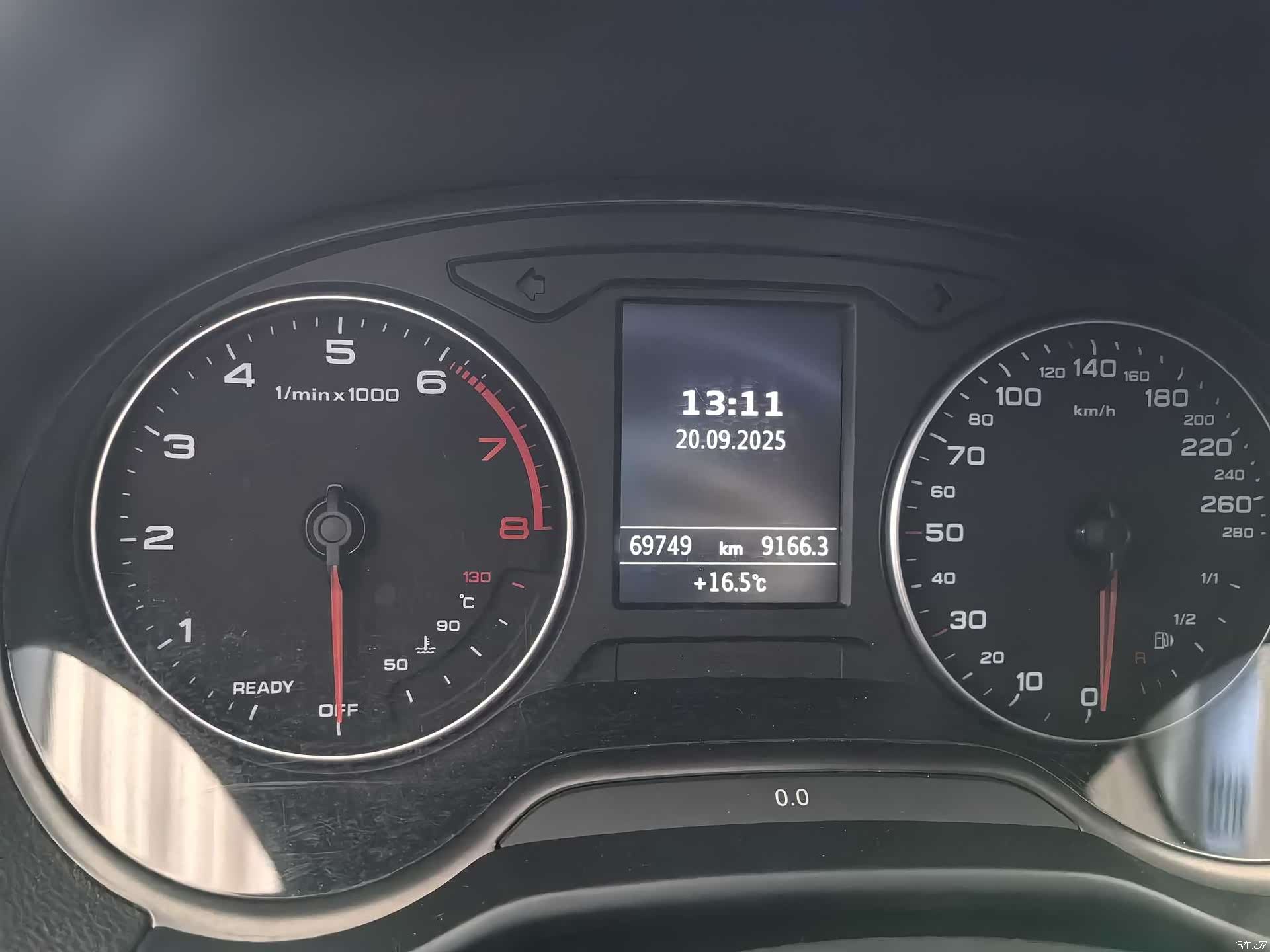 Audi Q2L, 2023 11