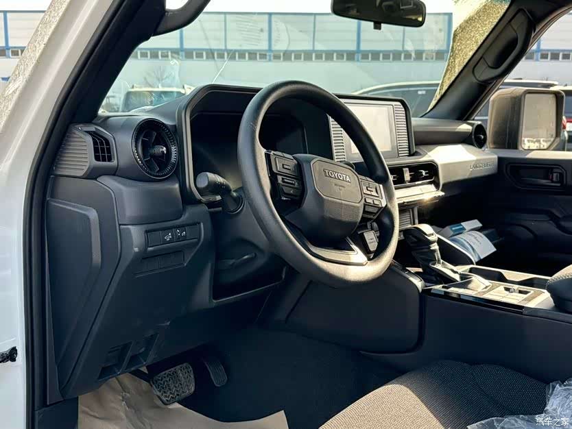 Toyota Prado, 2026 10