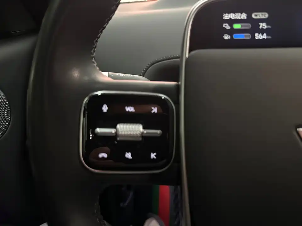 Li Auto Ideal L8