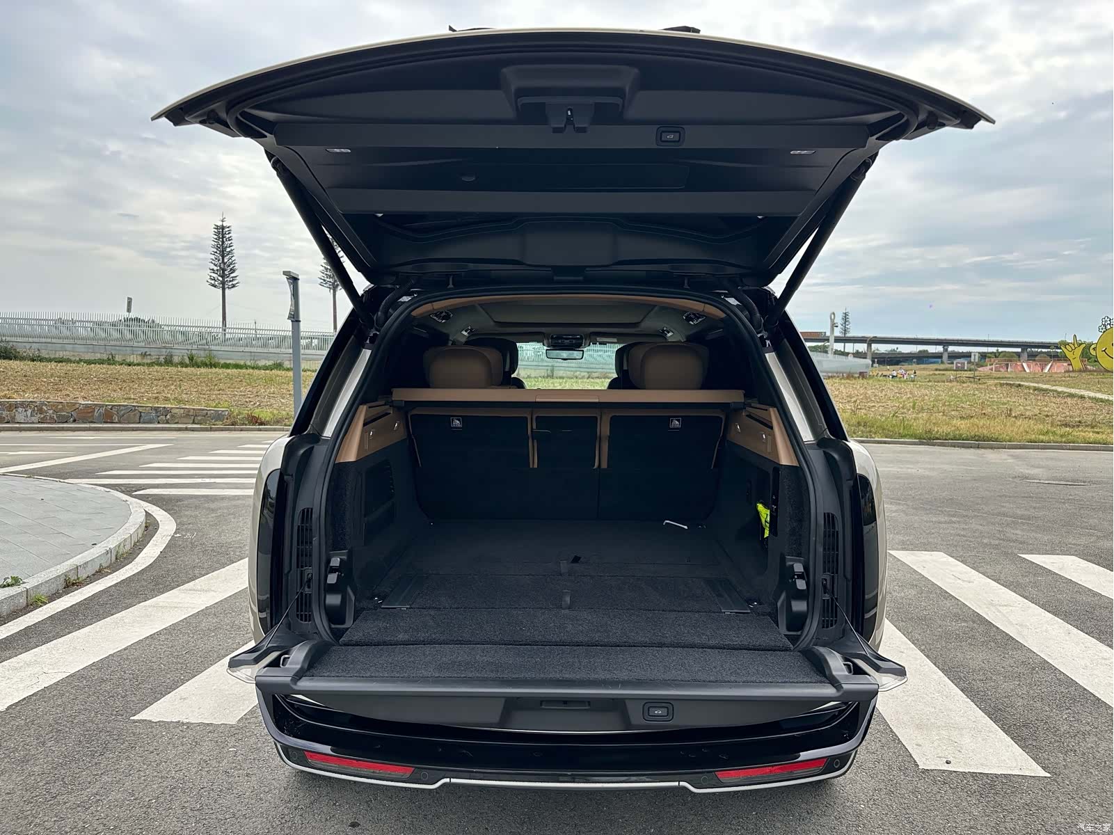 Land Rover Range Rover, 2023 22