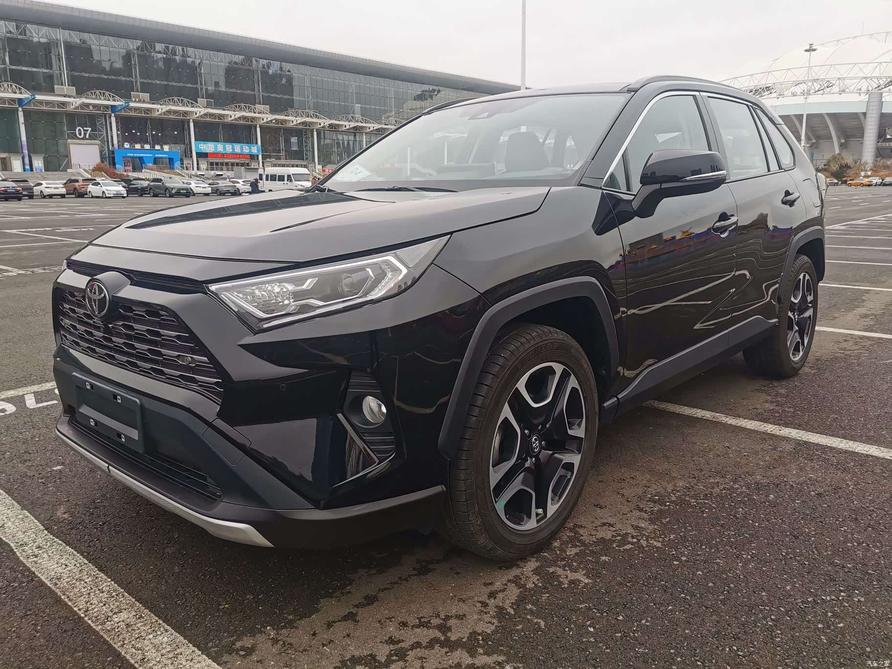 Toyota RAV4, 2022 1