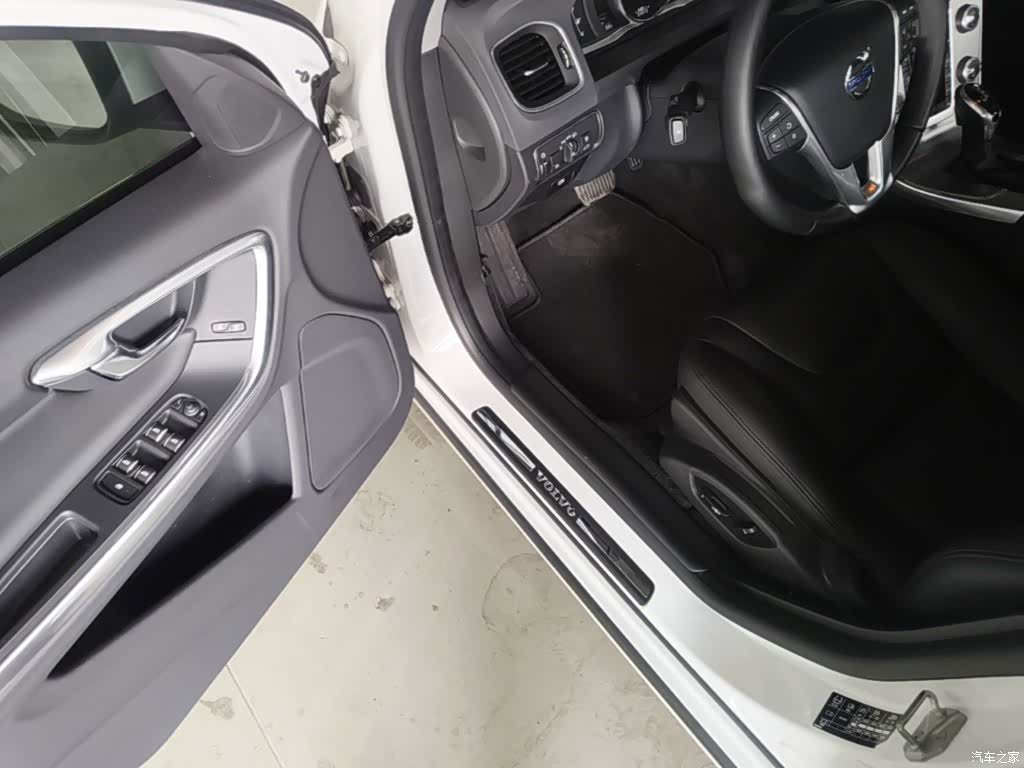 Volvo S60, 2016 16