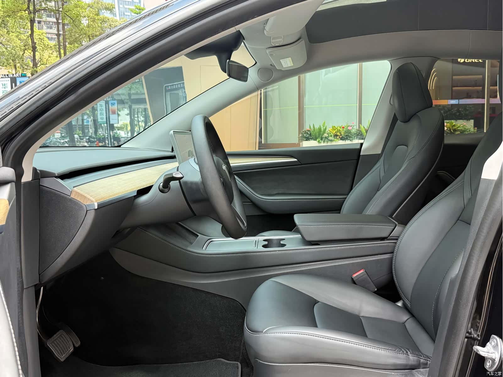 Tesla Model Y, 2022 4