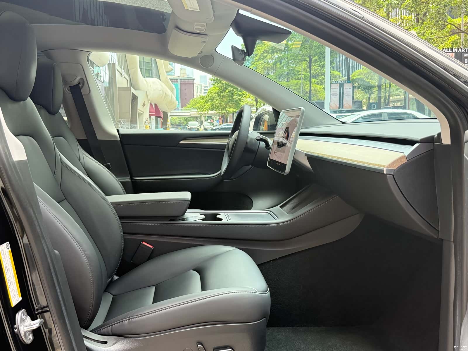 Tesla Model Y, 2022 10