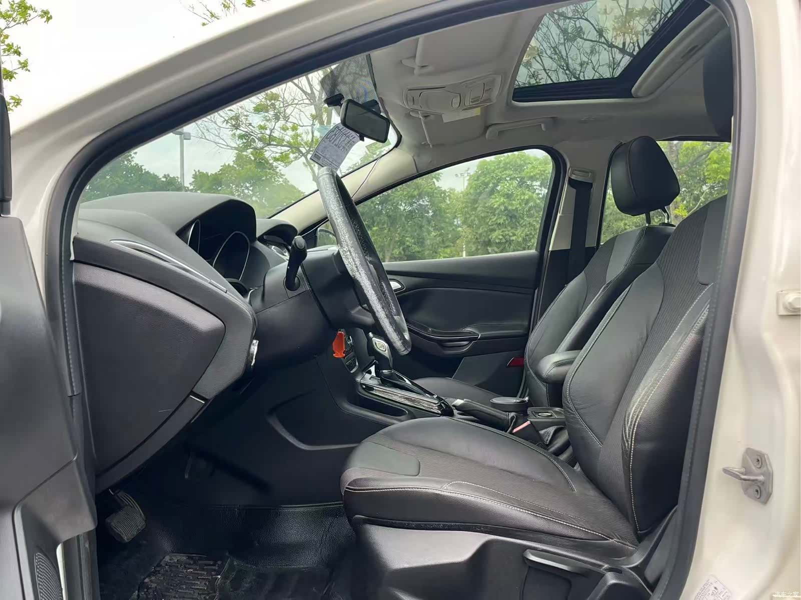 Ford Focus, 2012 4