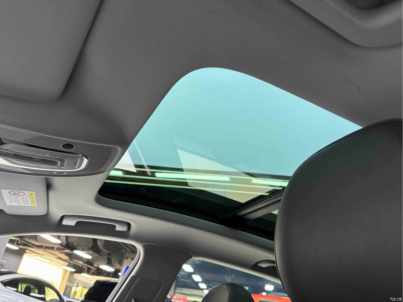 Audi A4L, 2020 все фото