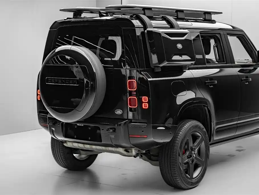 Land Rover guard