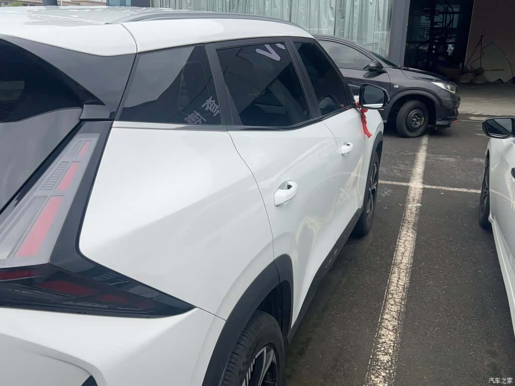 Geely Boyue, 2025 13