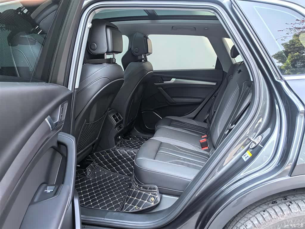 Audi Q5L, 2023 13