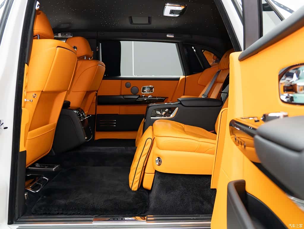 Rolls-Royce Phantom, 2022 11