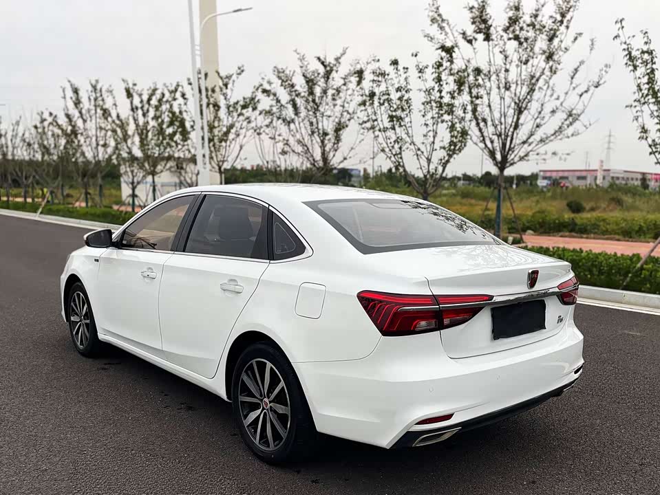 Roewe i6
