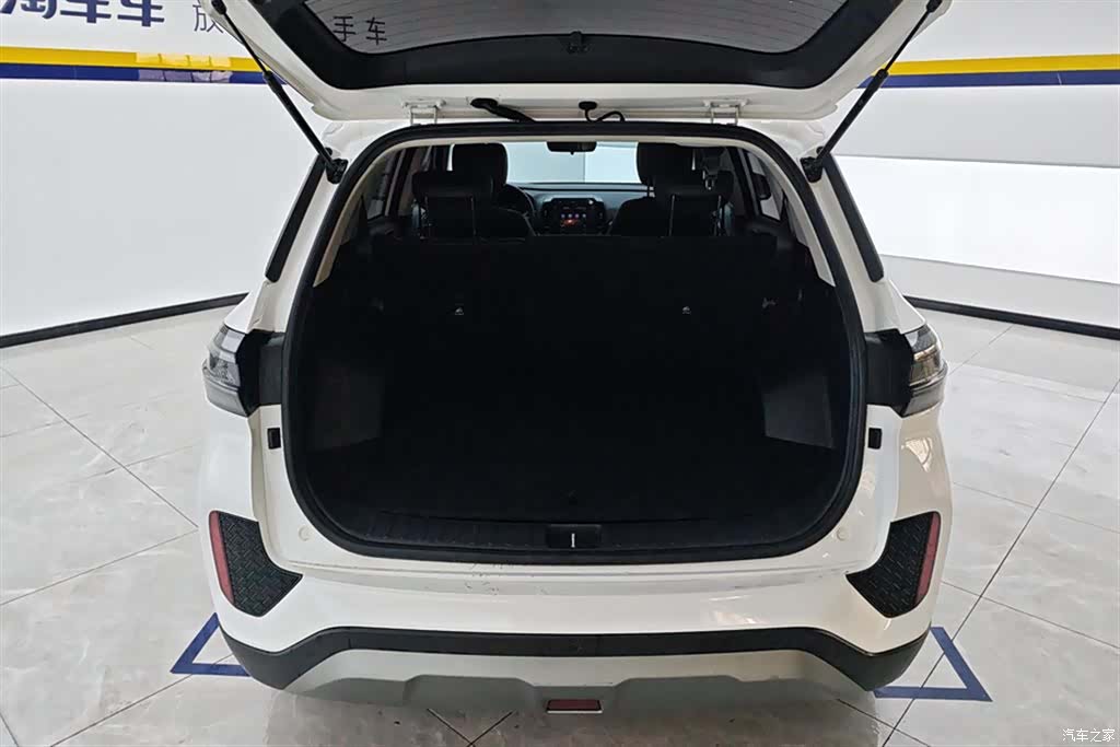 Hyundai ix35, 2022 4