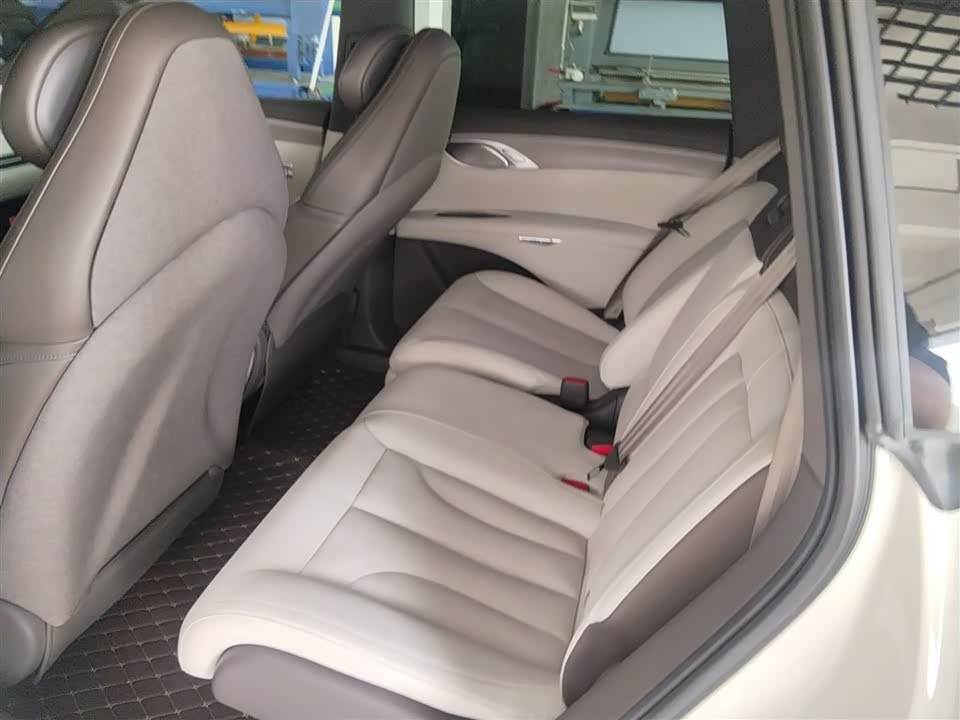 IM Motors Zhiji LS7 IM Motors Zhiji LS7