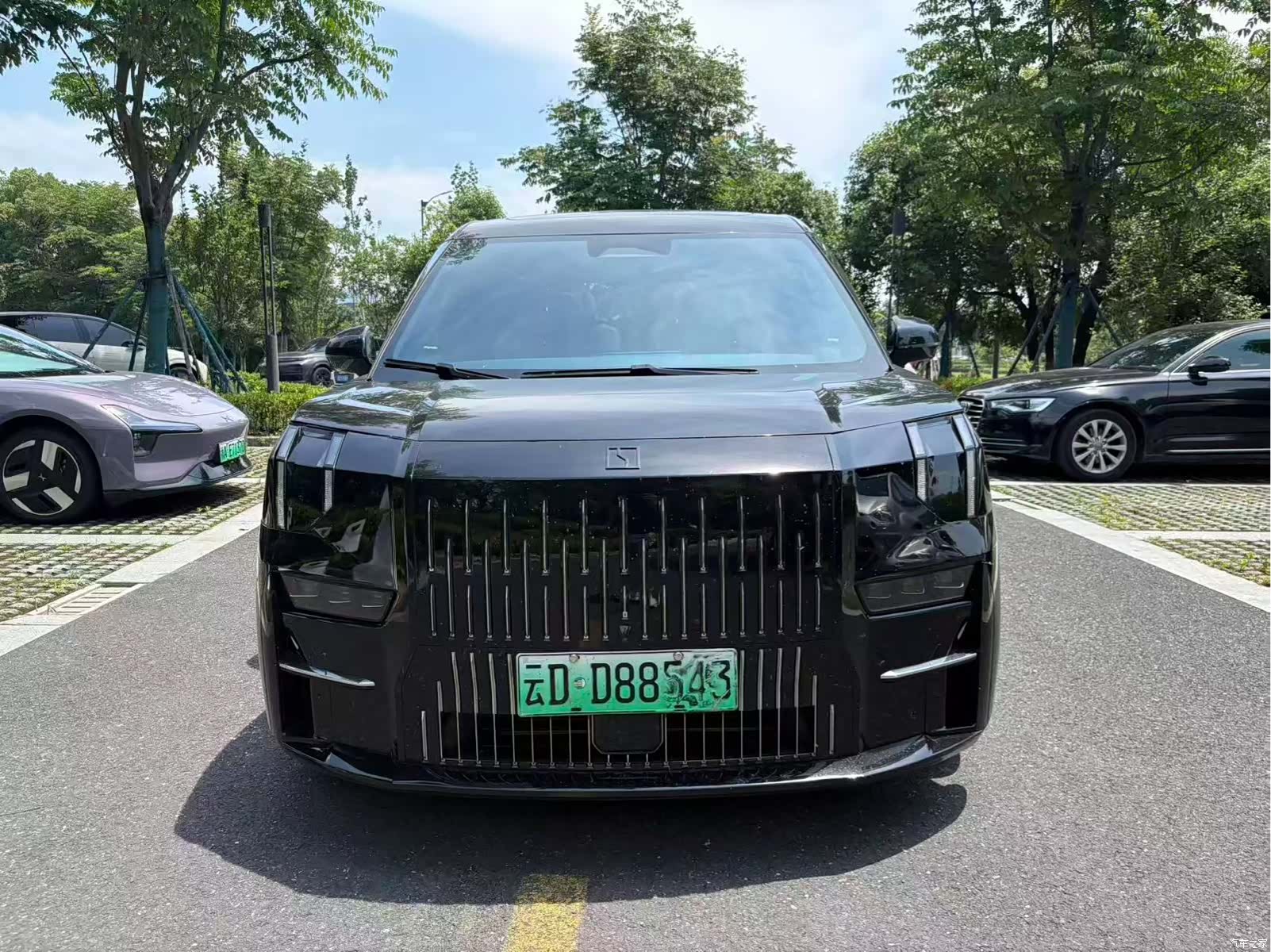 Zeekr 009, 2024 2