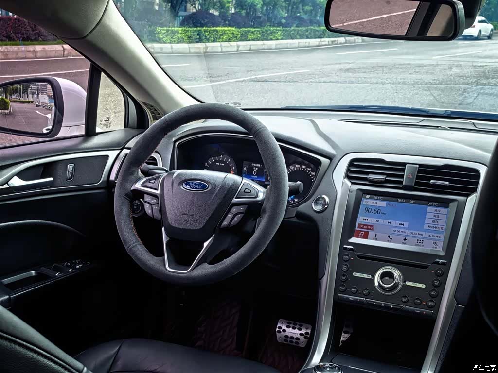 Ford Mondeo, 2017 3