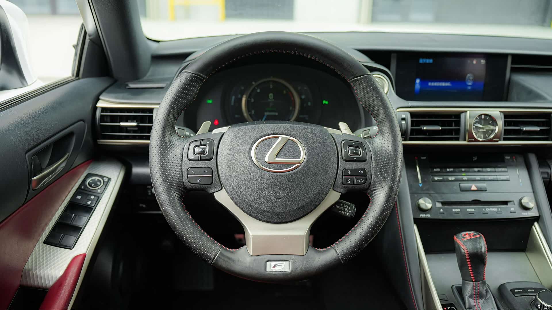 Lexus IS, 2018 23