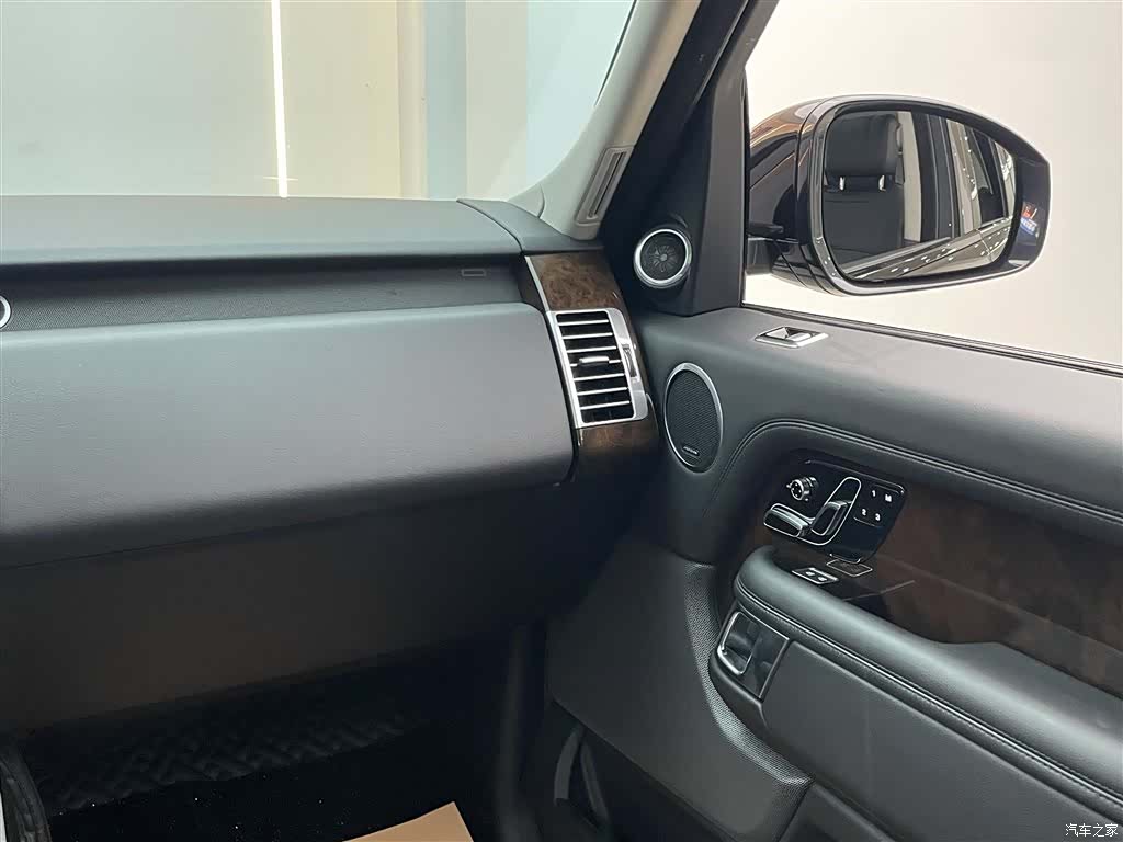Land Rover Range Rover, 2022 30