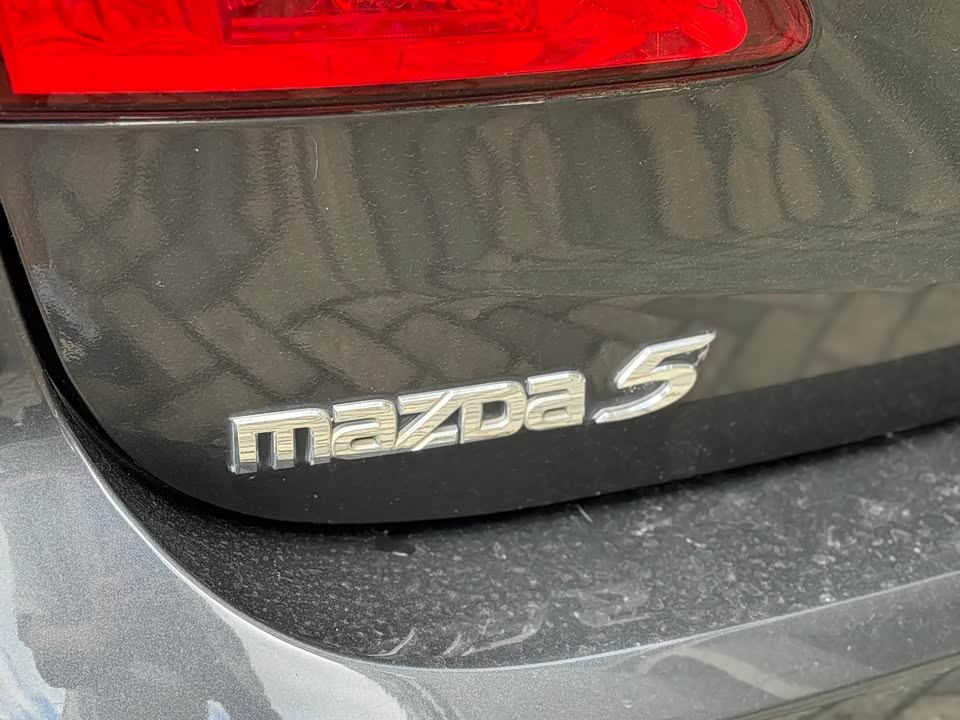 Mazda 5