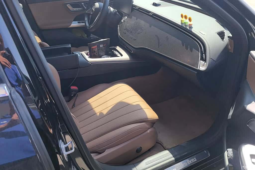 Mercedes-Benz E-Class, 2025 8