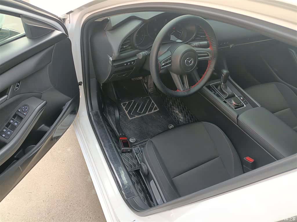Mazda Mazda3, 2024 16