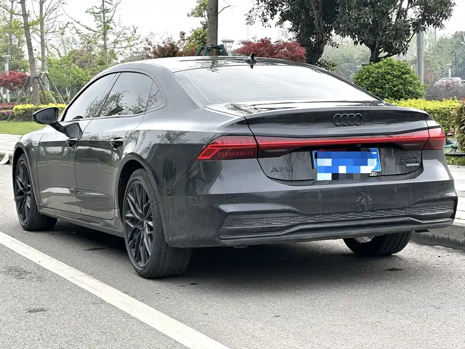 Audi A7L