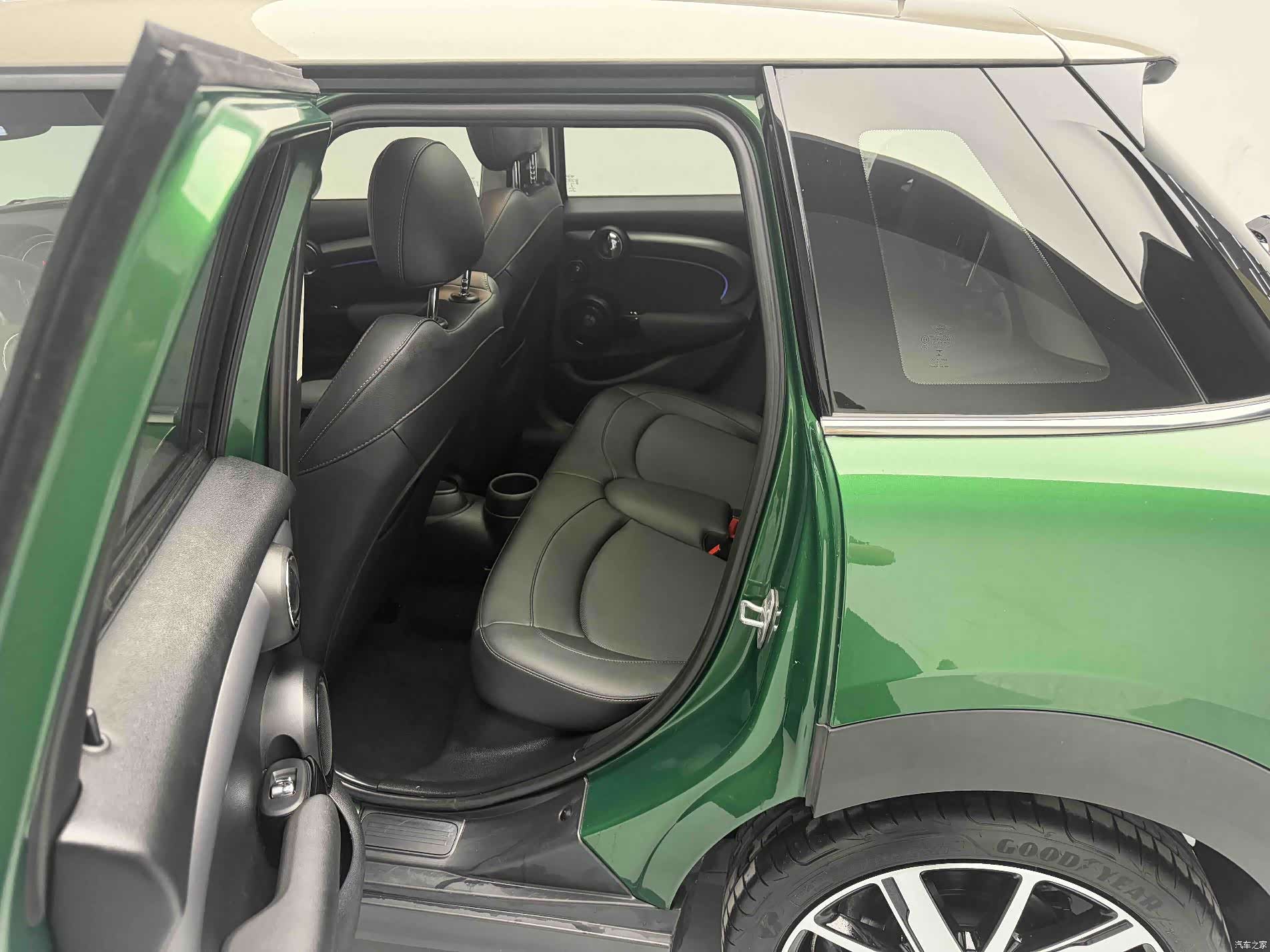 Mini Cooper, 2022 13