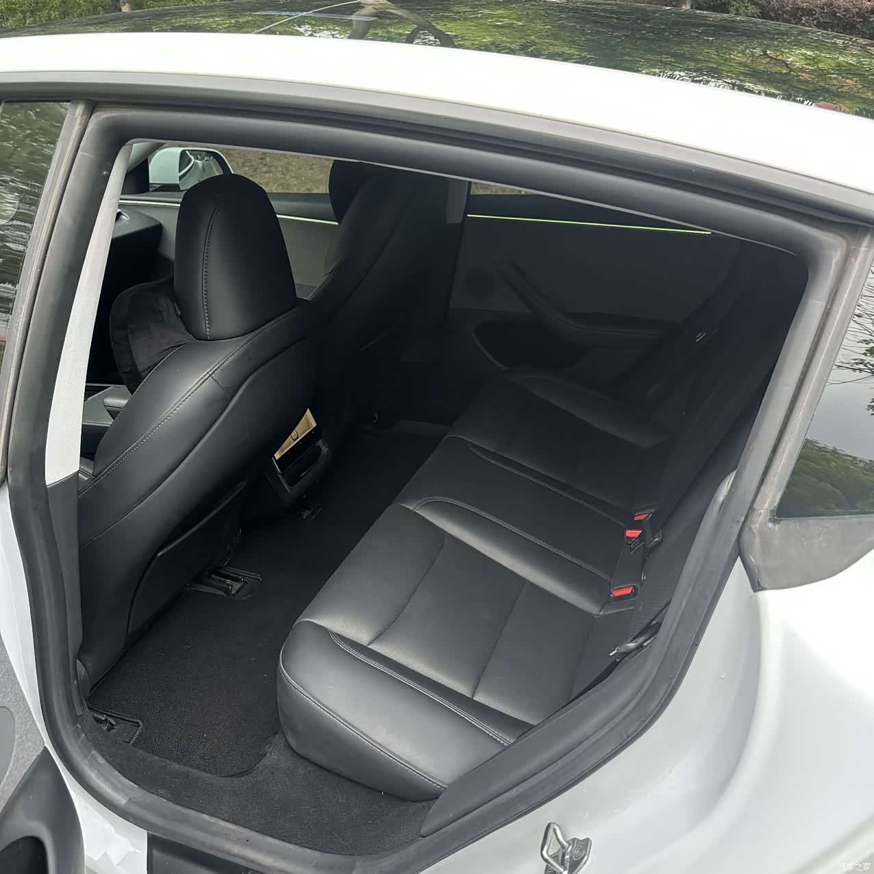 Tesla Model 3, 2025 все фото