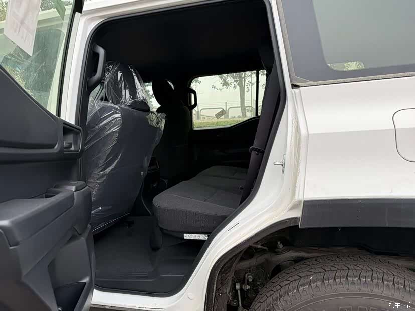 Toyota Prado, 2026 13