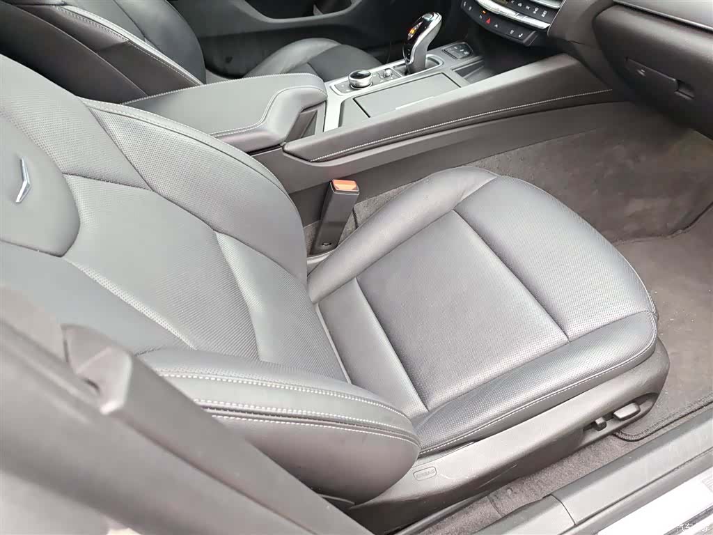 Cadillac CT5, 2023 4