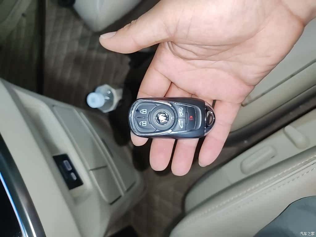 Buick GL8, 2023 9