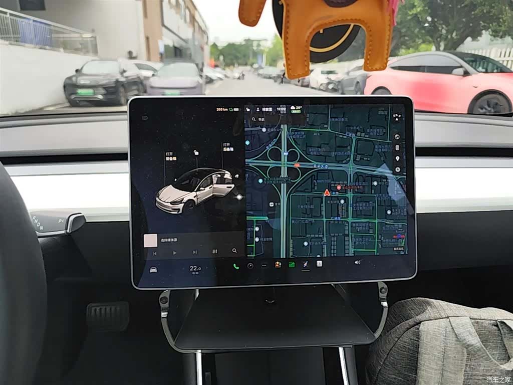 Tesla Model 3, 2020 13