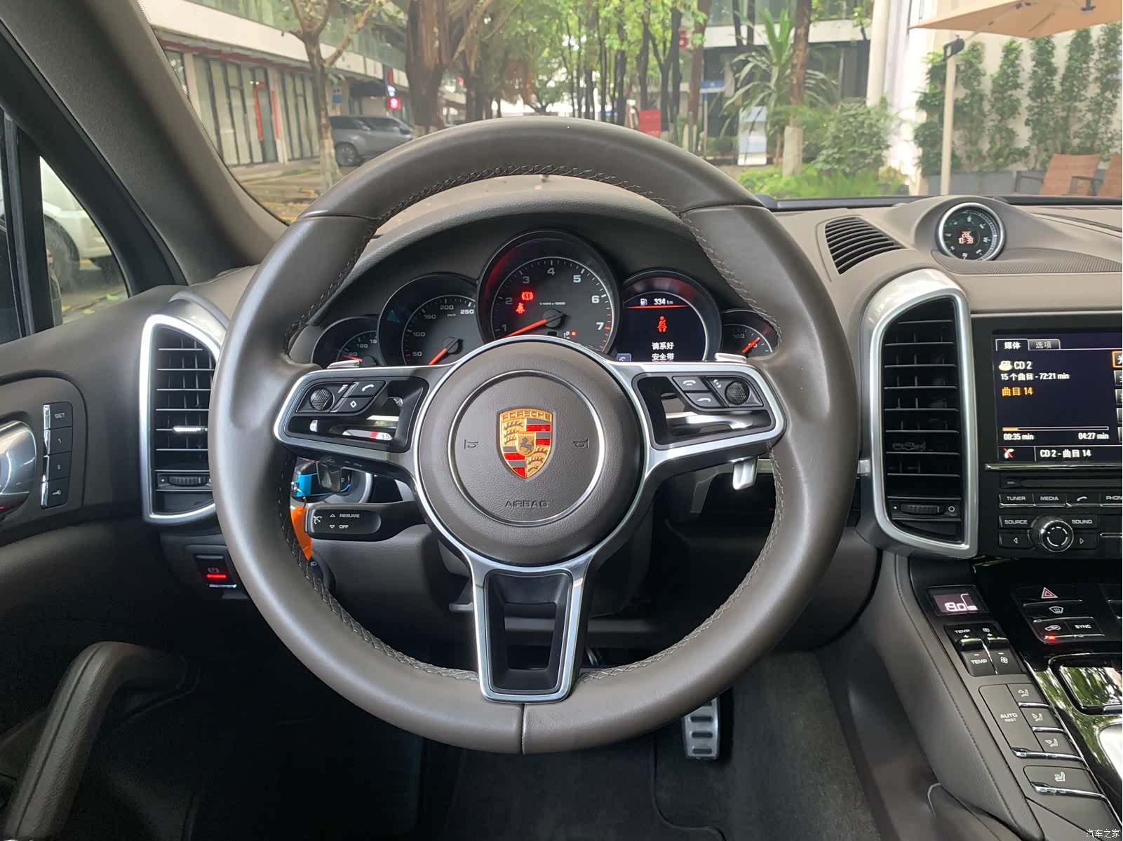 Porsche Cayenne, 2015 10