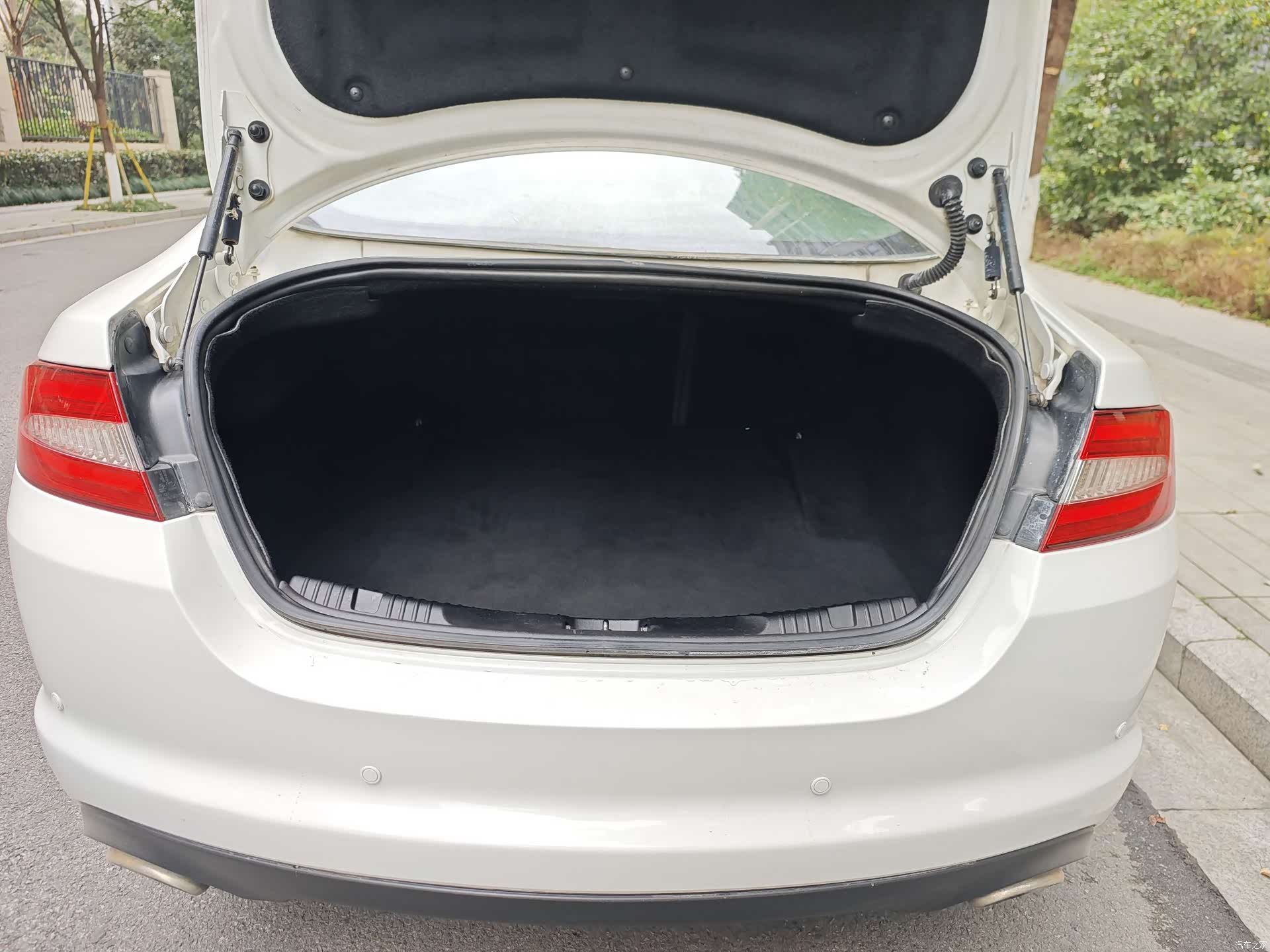 Jaguar XF, 2014 22