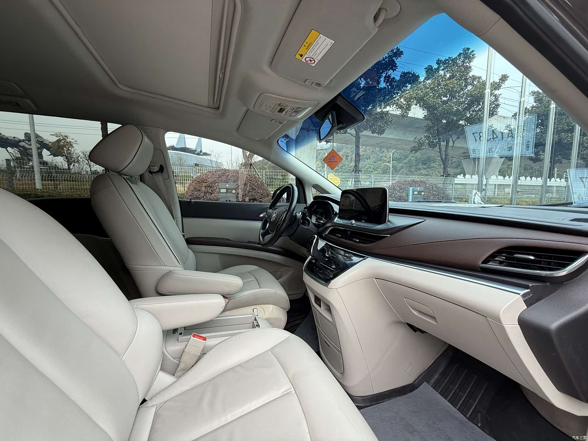 Buick GL8, 2020 13