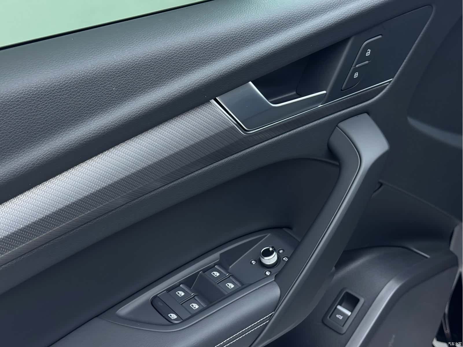 Audi Q5L, 2022 9