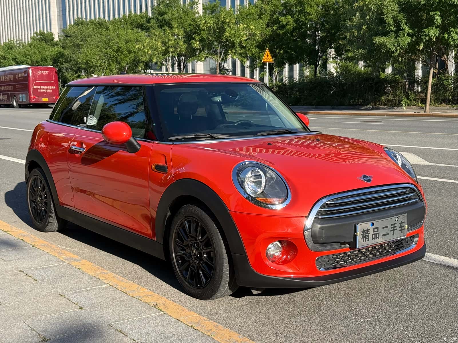 Mini ONE, 2019 3