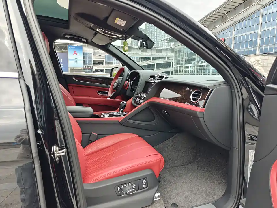 Bentley Tim Yue